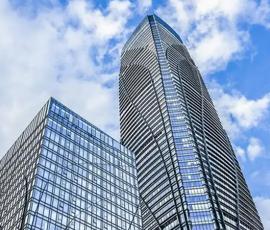 产业园区物业管理服务模式对比：自营团队与外包管理的选择分析